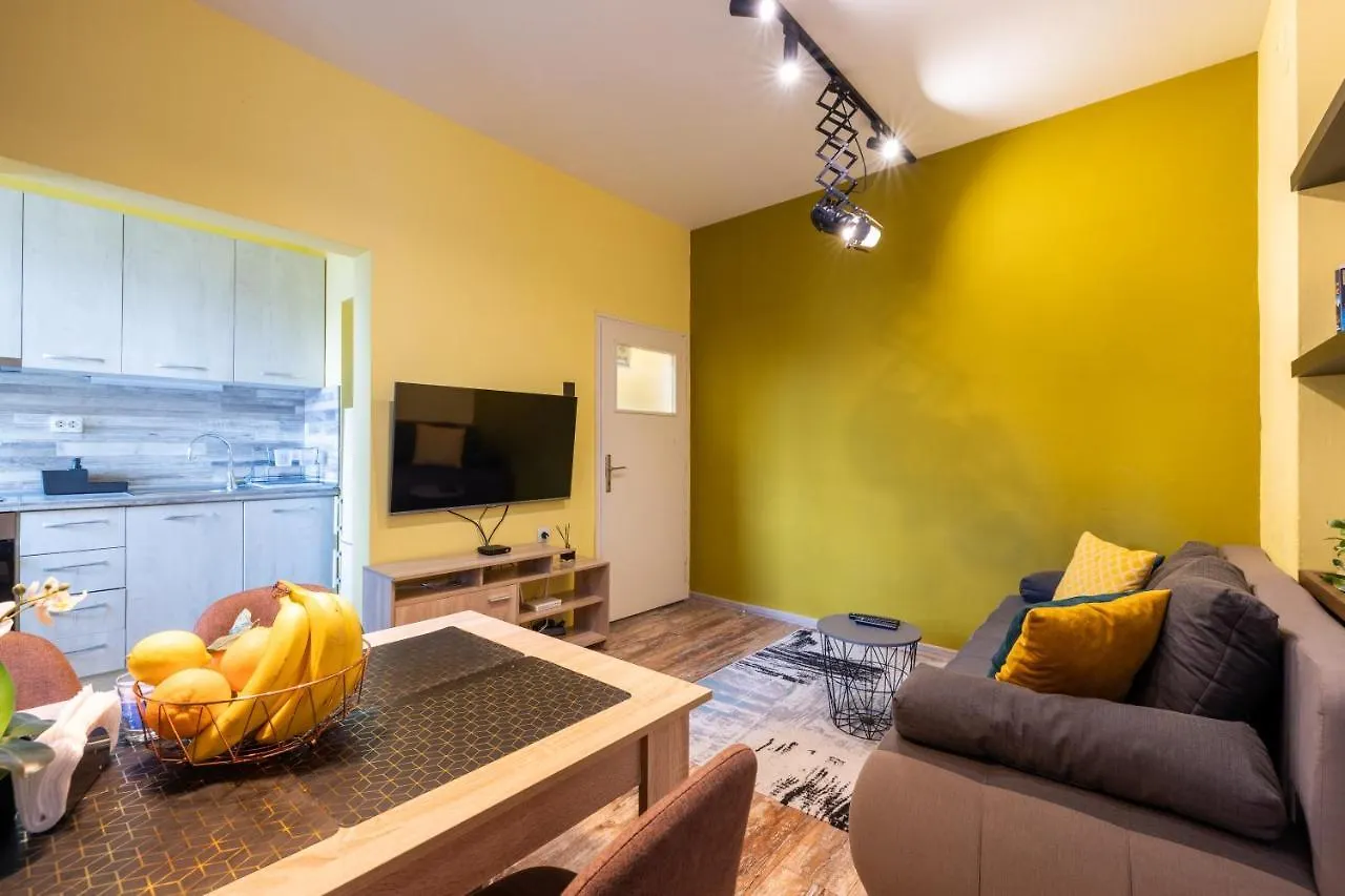 Pop Art & Piano Apartamento Varna